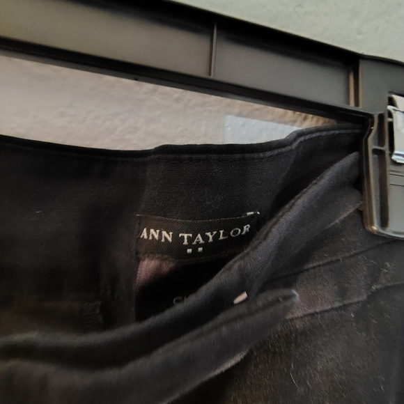 Chic Black Cropped Pants - Picture 5 of 7